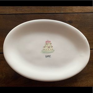 Rae Dunn Wedding Cake Dish